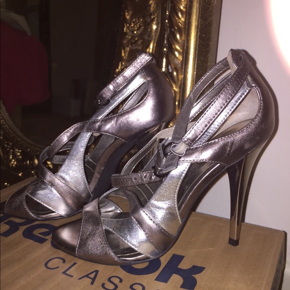 Guess Heels - Picture 1 of 4